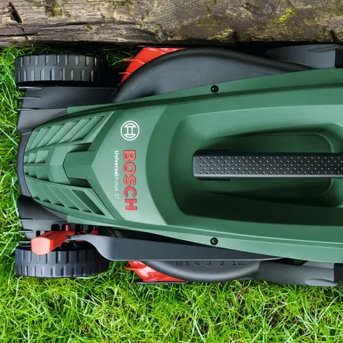 Електрична газонокосарка Bosch Universal Rotak 37-555 (1.4 кВт, 370 мм) (06008A6501) - PRORAB image-4