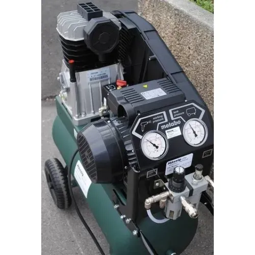 Повітряний компресор Metabo Mega 400-50 D (2.2 кВт, 400 л/хв, 50 л, 3ф) (601537000) - PRORAB image-1