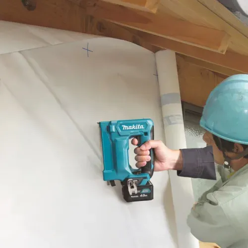 Акумуляторний степлер Makita ST113DWAJ (10.8 В, 2х2 А*год, 10 мм) - PRORAB image-2